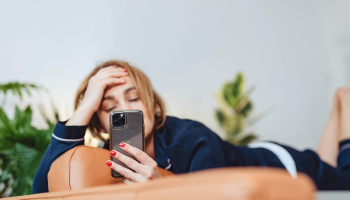 AI, Tech & Social Media Addiction Counseling in Florida 2 phone addiction 1 by Miami Therapist Lotus Counseling